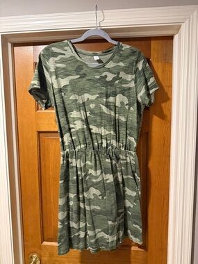 Old Navy Green Camo Short Sleeve Mini Dress
